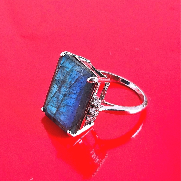 Natural Labradorite 1.7×1.2cm & CZ 925 Sterling Silver Ring - Picture 11 of 14